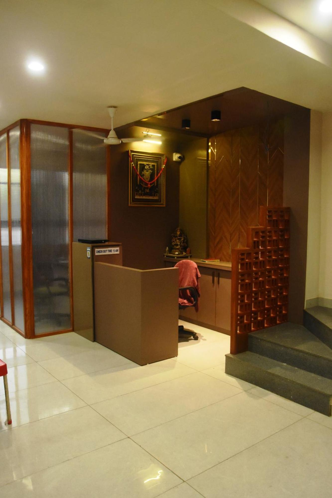 Hotel J K And Restaurant Morbi Bagian luar foto
